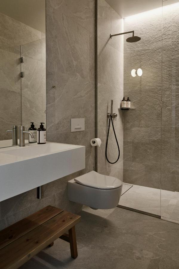 RUNO Hotel Porvoo Buitenkant foto A bidet shower